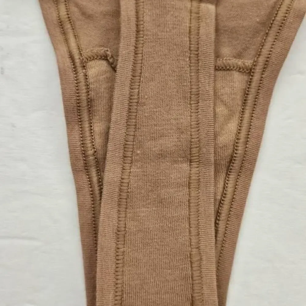 Skims‎ v front panty Nwt